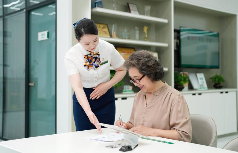 健泽医保卡怎么取现银行卡余额，很多人都搞错了